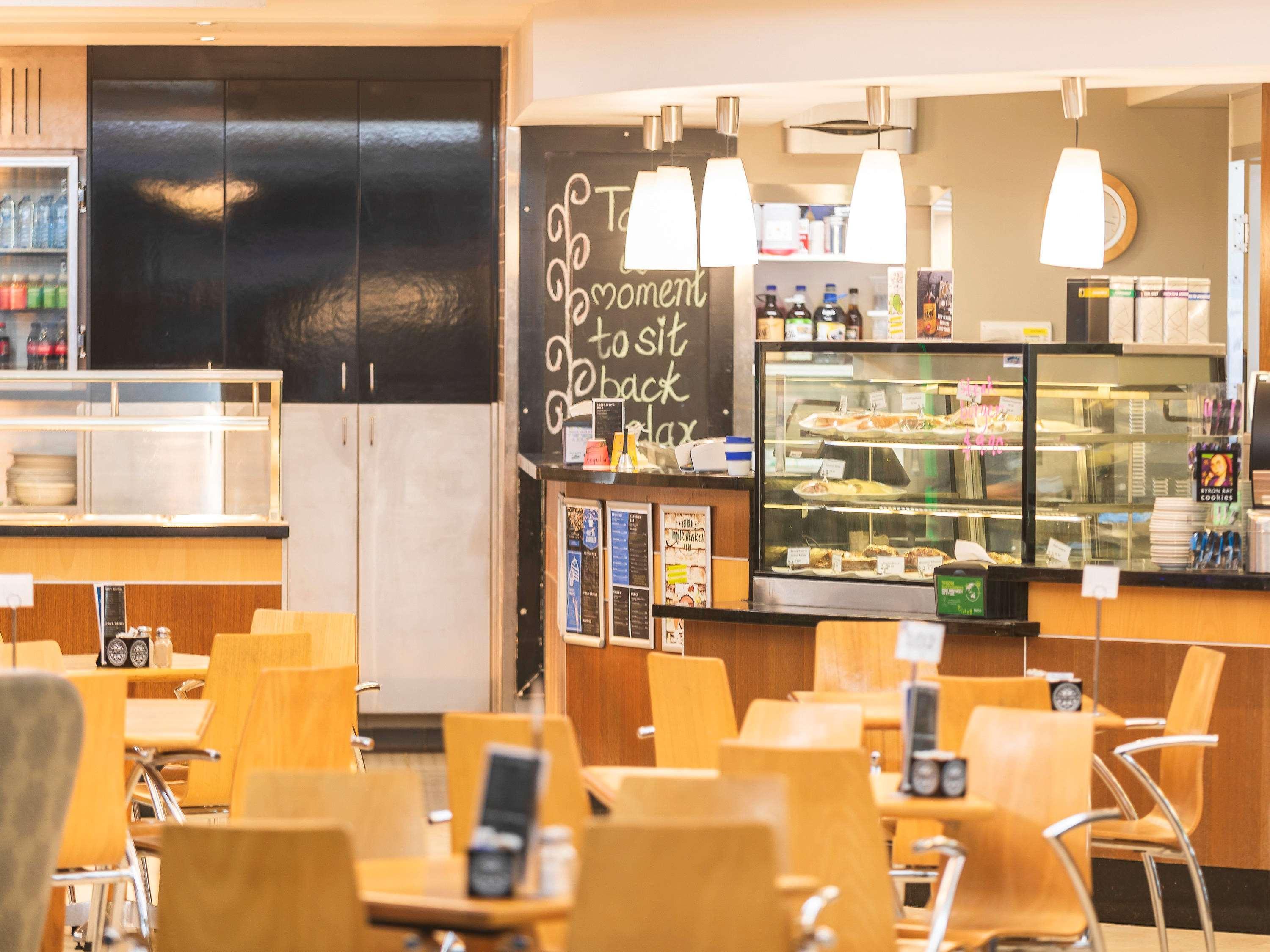 堪培拉贝尔康纳美居酒店 外观 照片